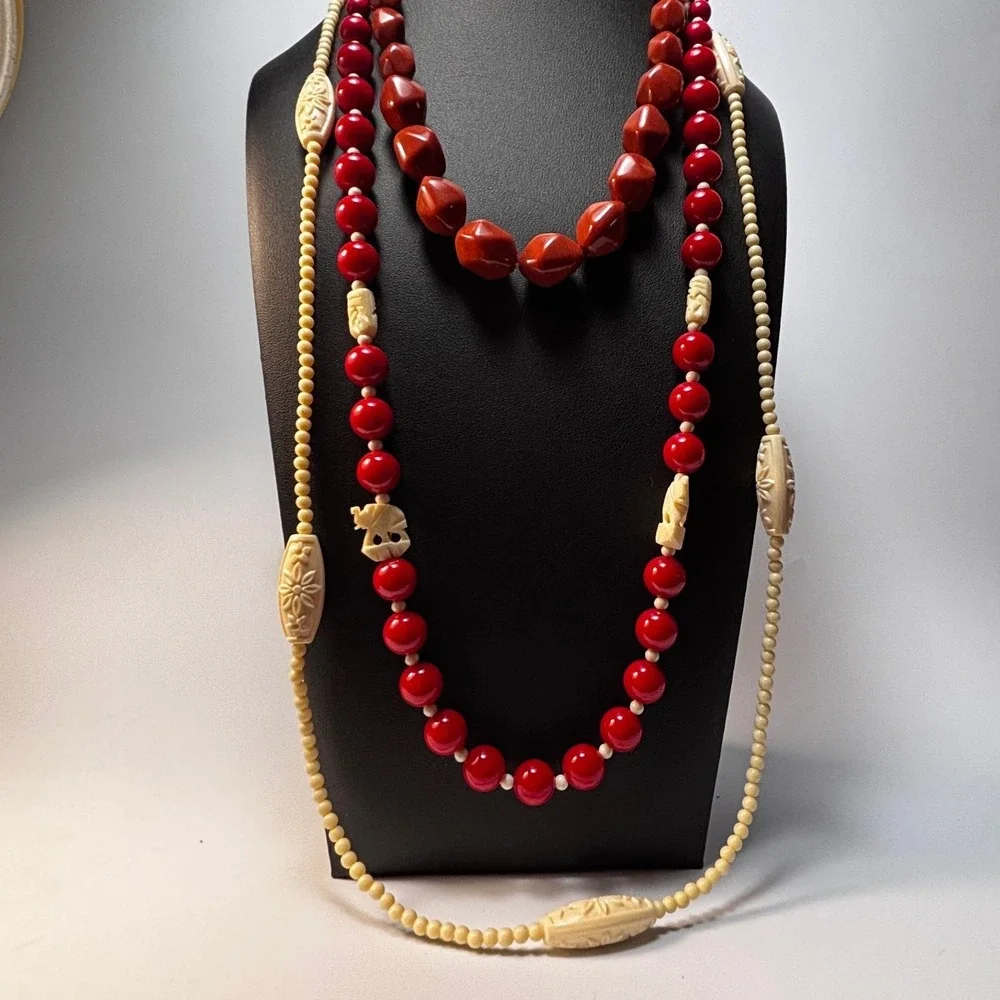 Necklace Lot Goth Witchy Boho Black Red Vintage Acrylic Beads Floral Elephants - Picture 6 of 10